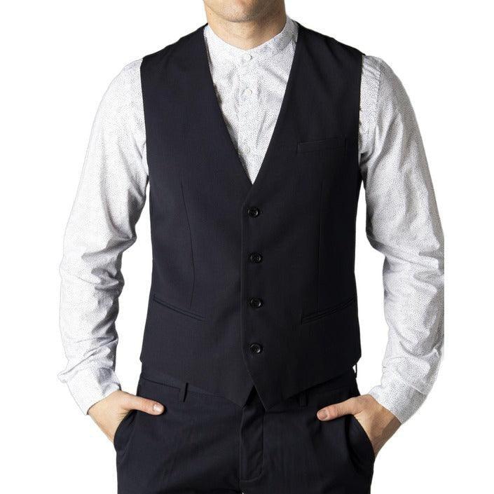 Men's black tailored vest over white shirt, luxury fashion by GUOCALI Paris