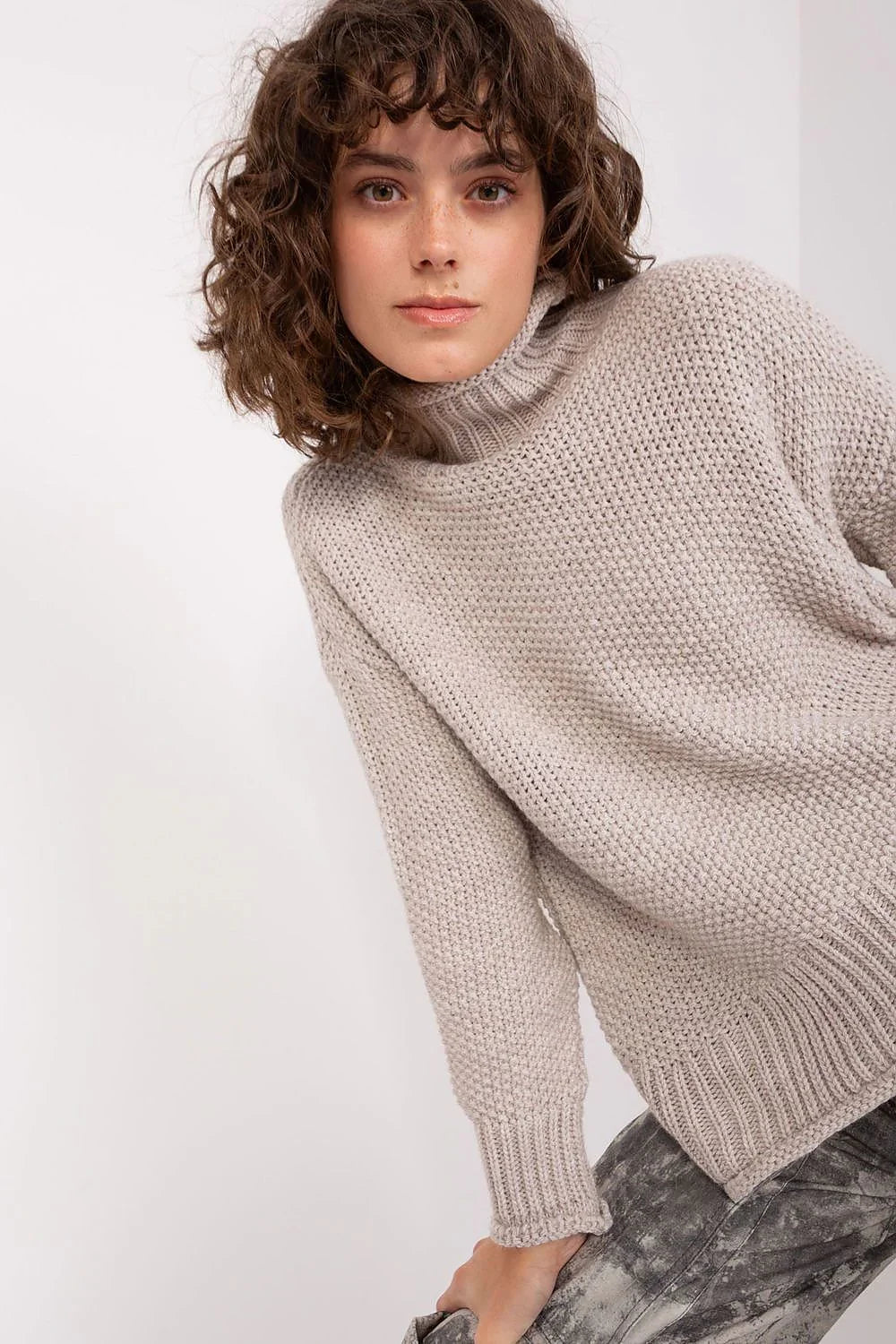 Women Classic Solid Turtleneck Sweater