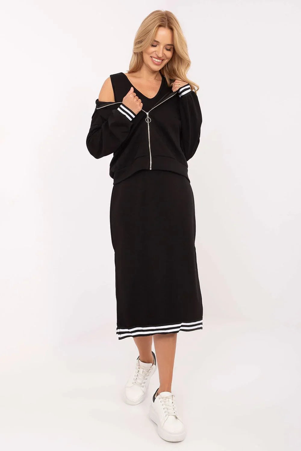 Women's Hoodie - Crew Neck With Regular Fit