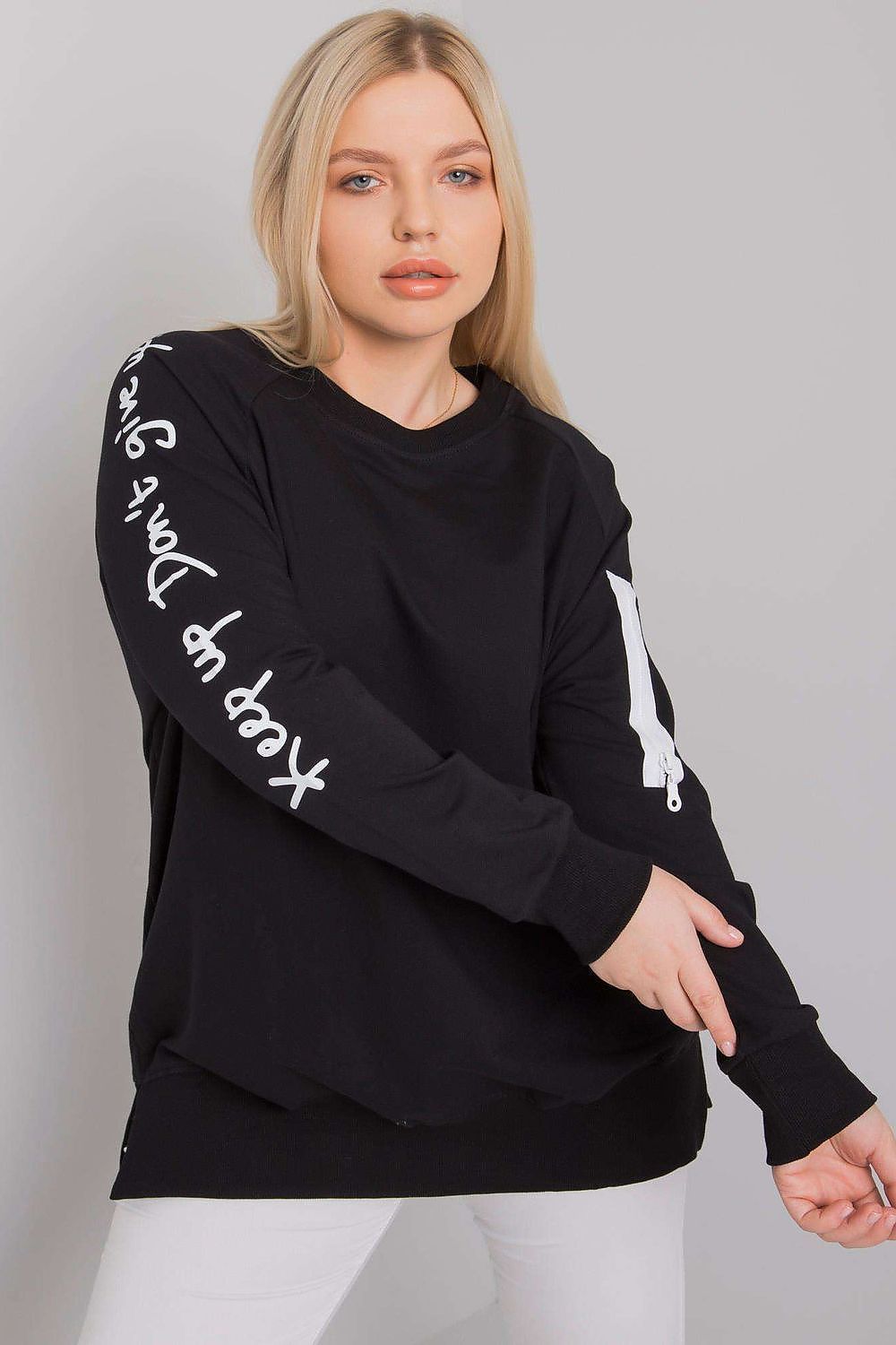 Women's Sweatshirt - Crew-Neck With Oversized Fit