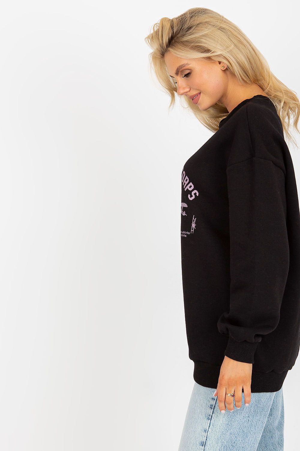 Womens Sweatshirt - Crew-Neck With Relaxed Fit