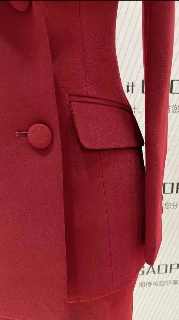 Elegant Women's Pant Suit - Solid Double-Breasted - Burgundy