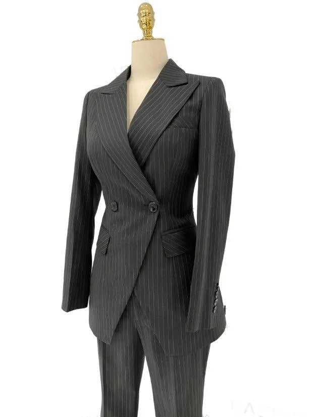 Chic Professional Women's Pant Suit - Striped Double-Breasted