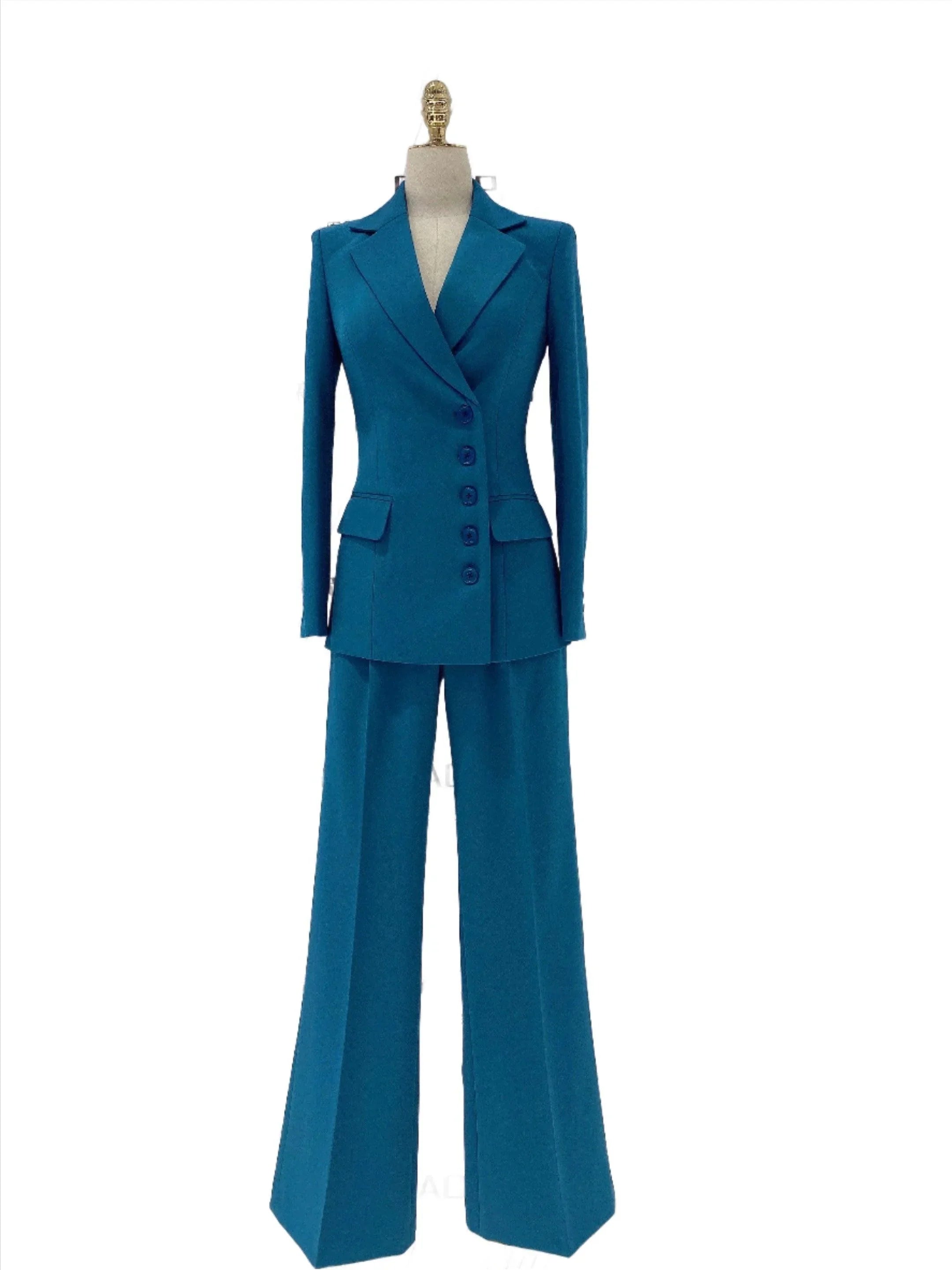 Chic Women's Pant Suit - Solid Button
