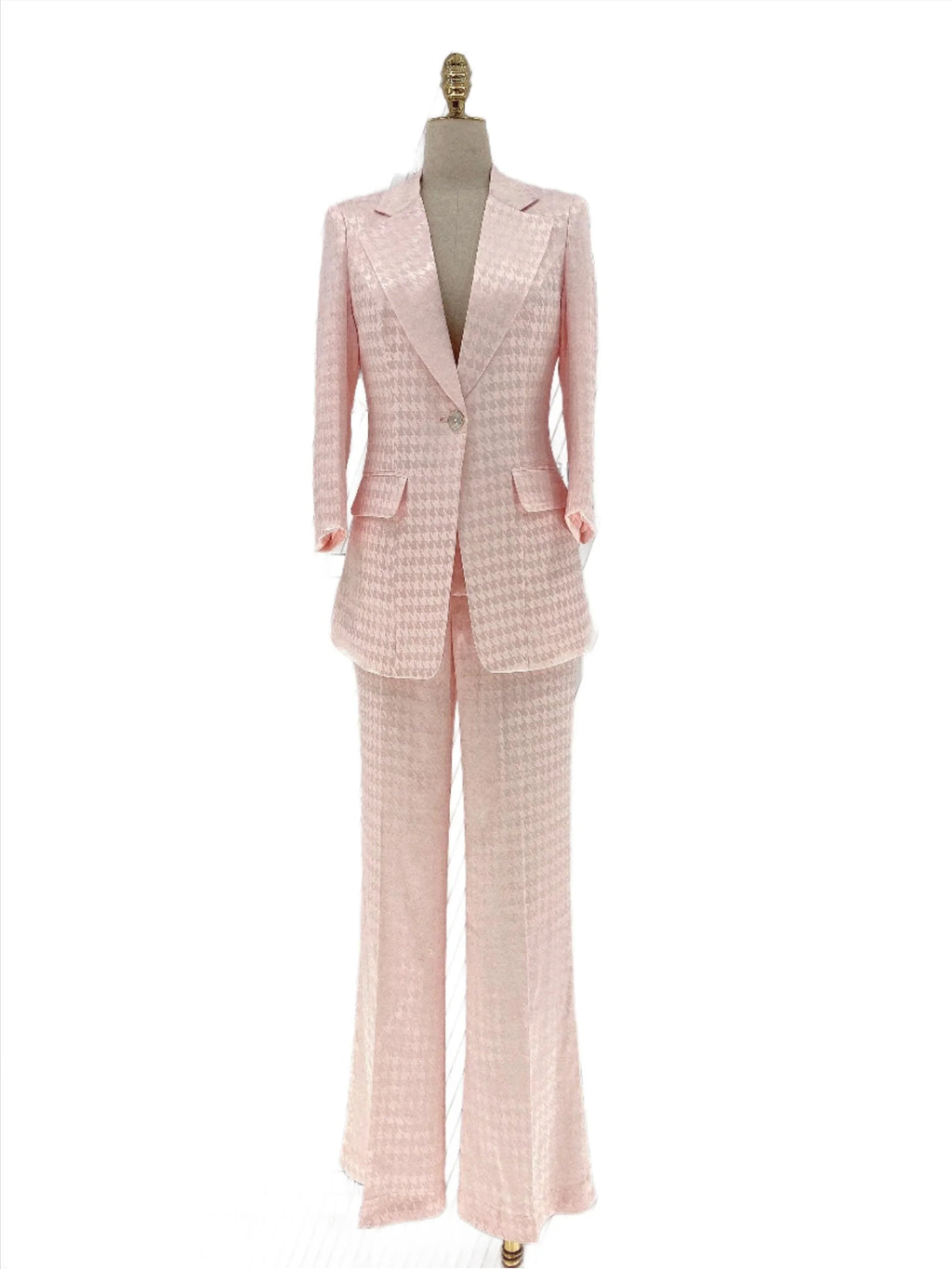 Elegant, Chic Women's Pant Suit - Plaid Single-Breasted
