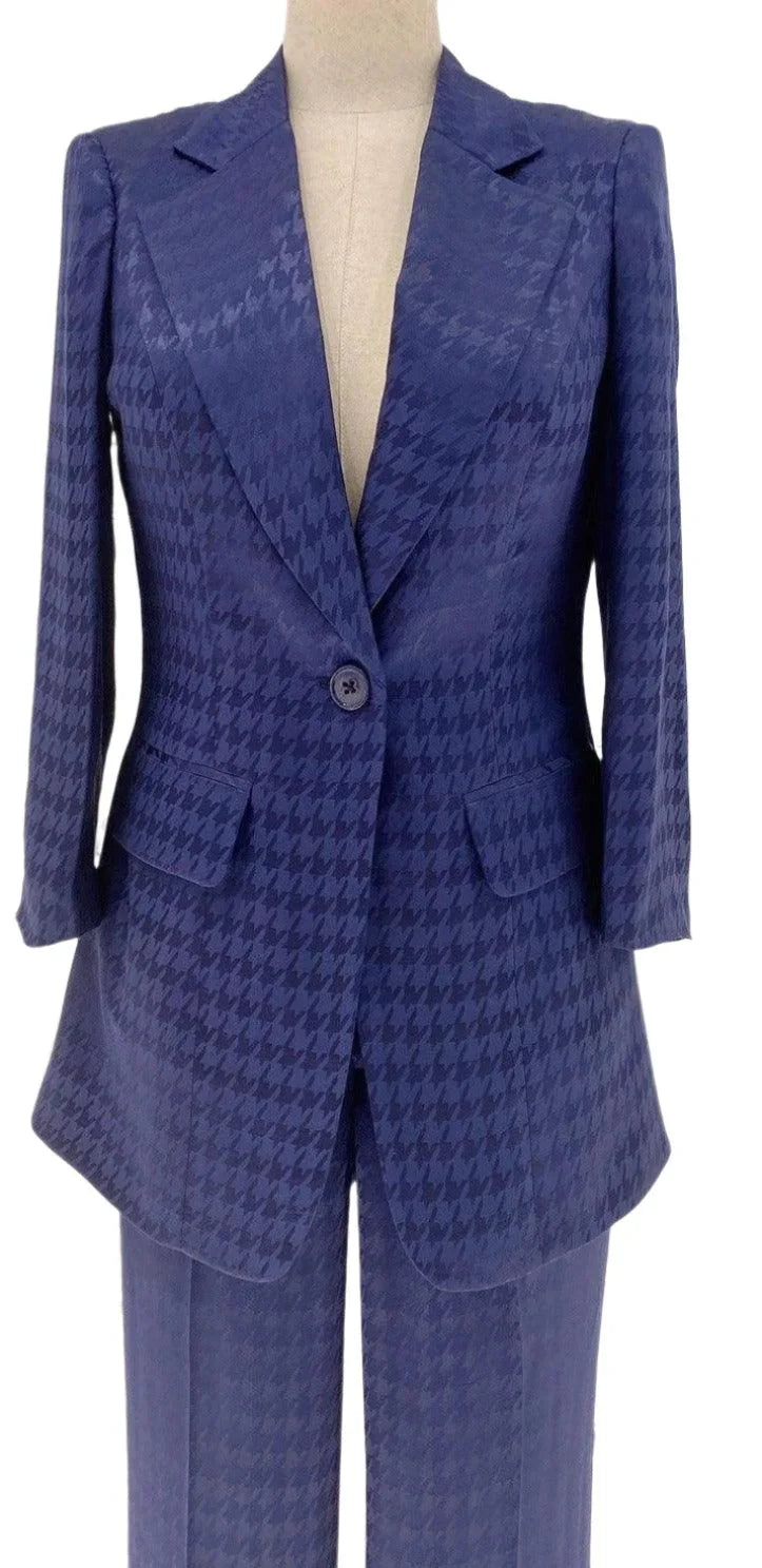 Elegant Women's Pant Suit - Plaid Button