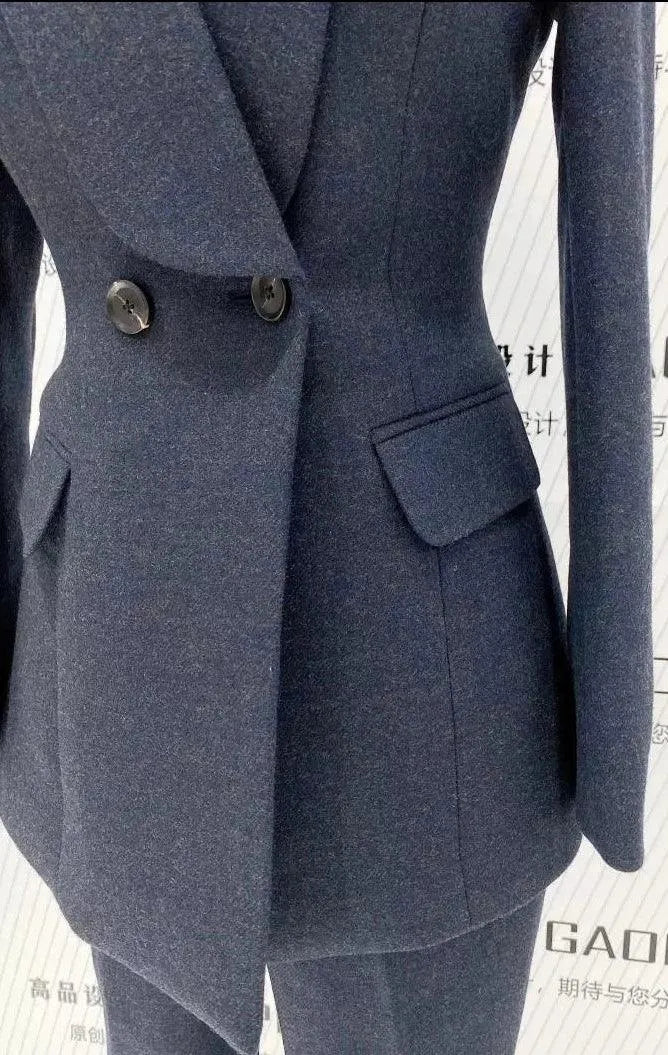Elegant Women's Pant Suit - Solid Double-Breasted - Navy