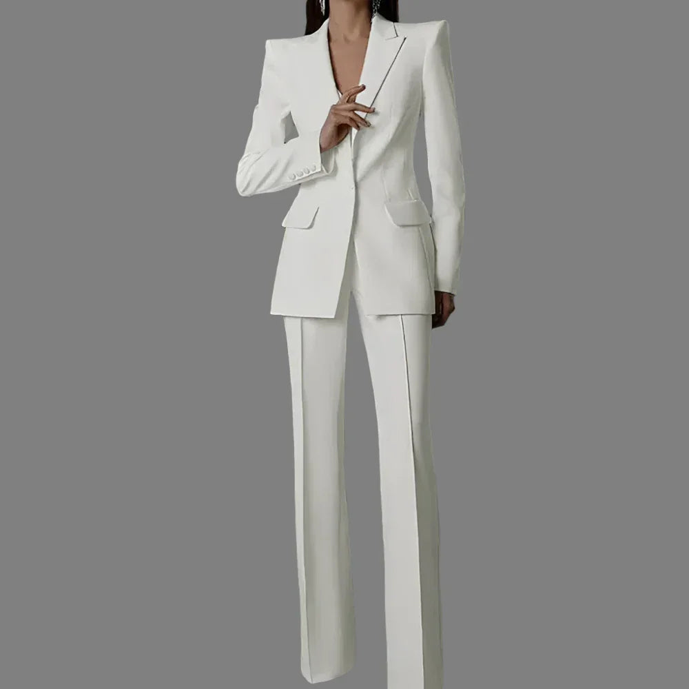 Elegant Women's Pant Suit - Solid Single-Breasted