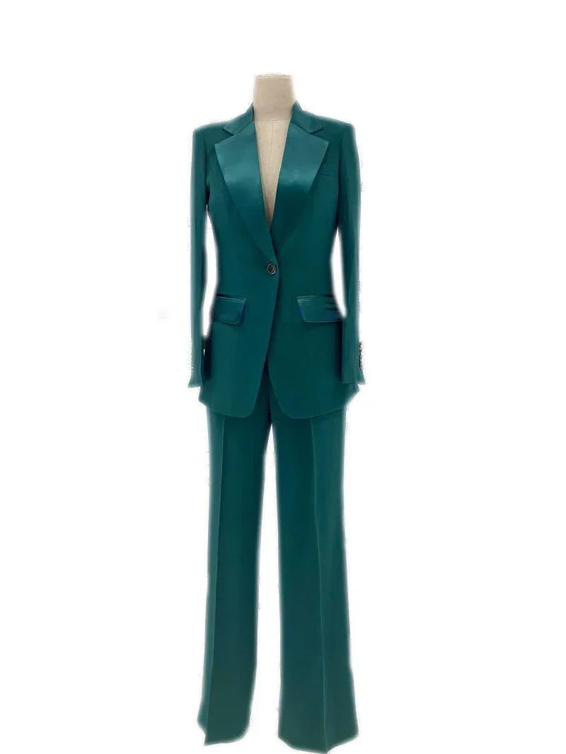 Elegant Women's Pant Suit - Solid Single-Breasted