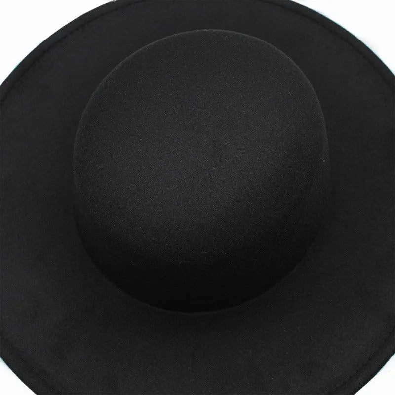 Black flat top fedora hat for women, luxury accessory by GUOCALI Paris.