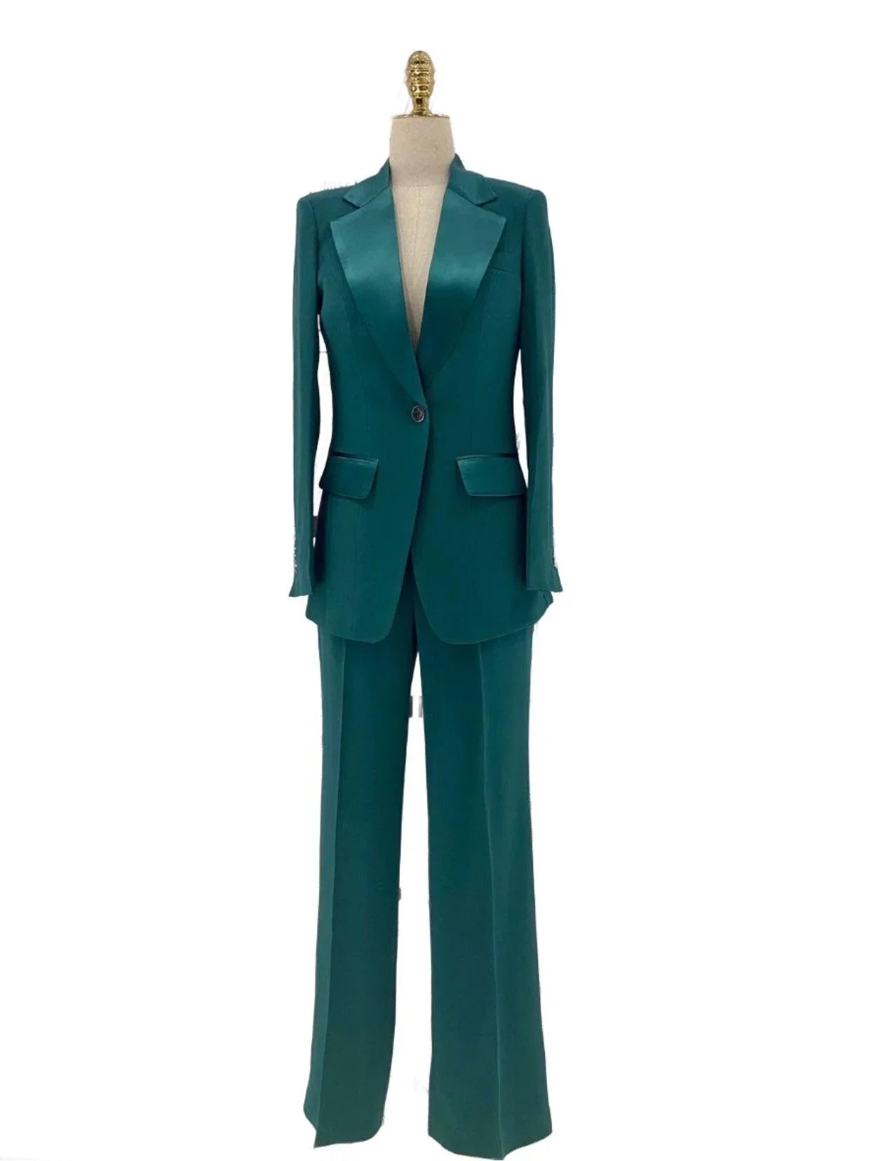 Chic Women's Pant Suit - Solid Single-Breasted