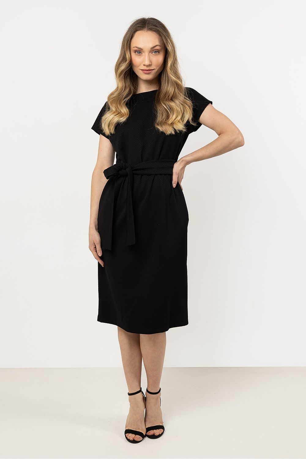 Short Sleeve Midi Dress – Boat Neck, A-Line, Tie Waist, Black – Daydress | GUOCALI