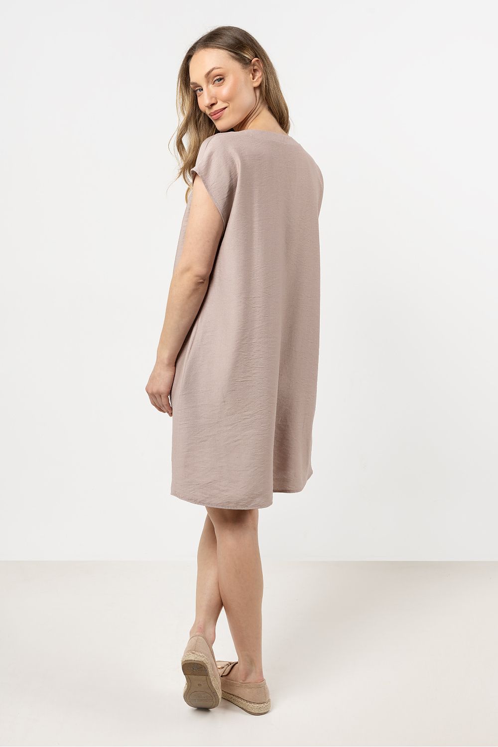 Summer Knee Length Dress – Collar, Relaxed Cut, Pockets, Brown – Daydress | GUOCALI – view 3