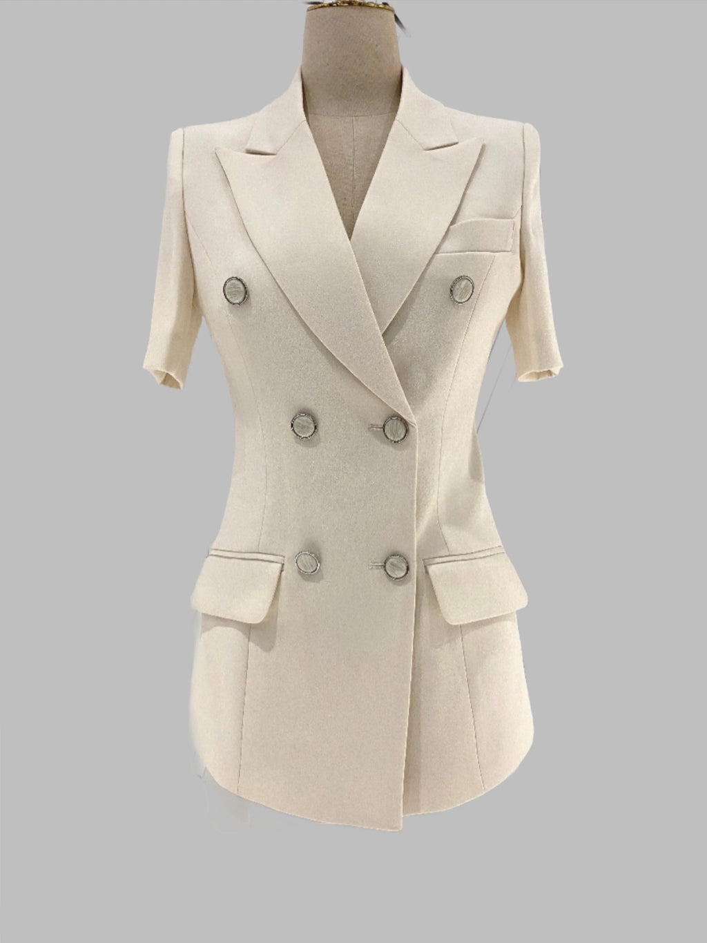 Chic Women's Pant Suit - Solid Double-Breasted
