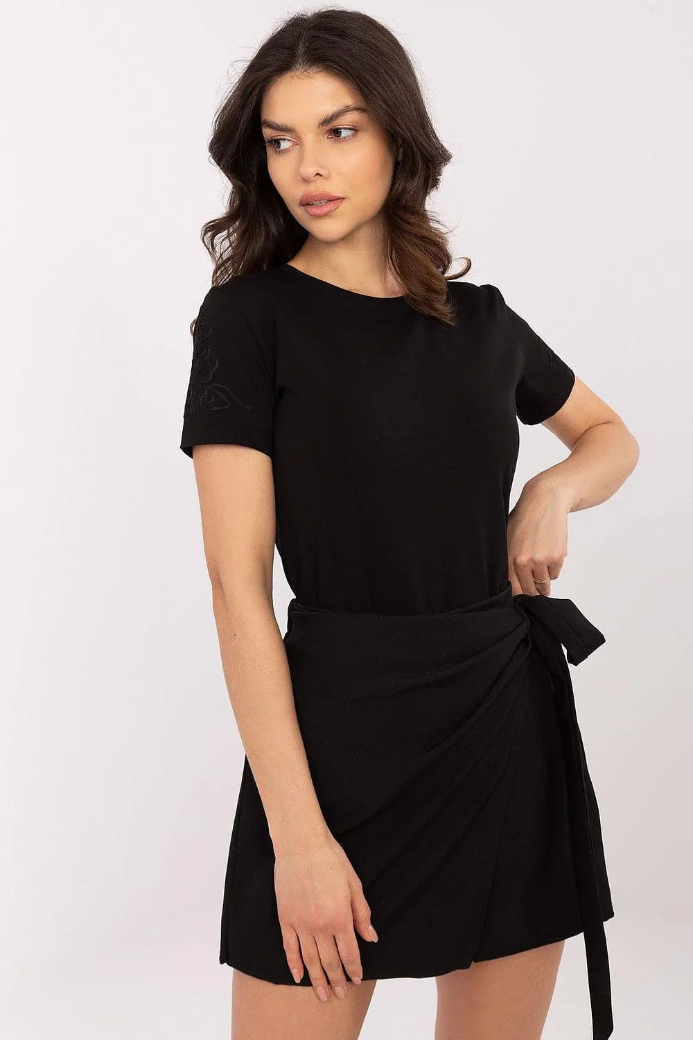 Women Crew-Neck Short-Sleeves T-Shirt – Stretchable - Black -Guocali