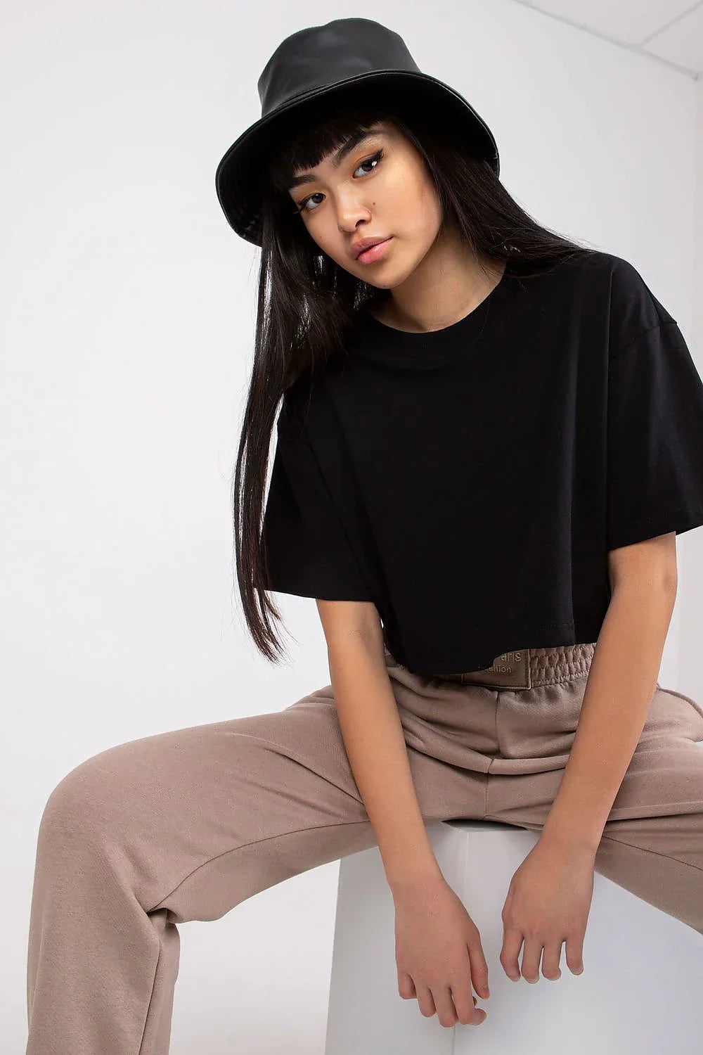 Women Crew-Neck Short-Sleeves T-Shirt – Stretchable - Black -Guocali