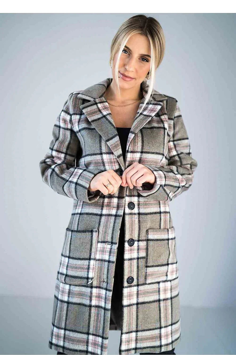 Women's Wool Coat - With Pockets Chic, Professional - Checkered