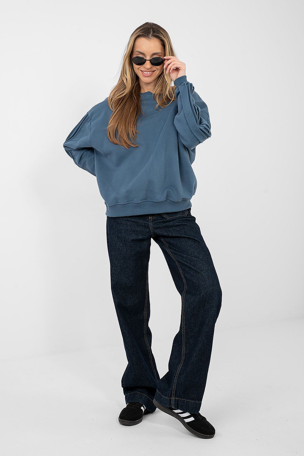 Women's sweatshirt blue crew neck front view
