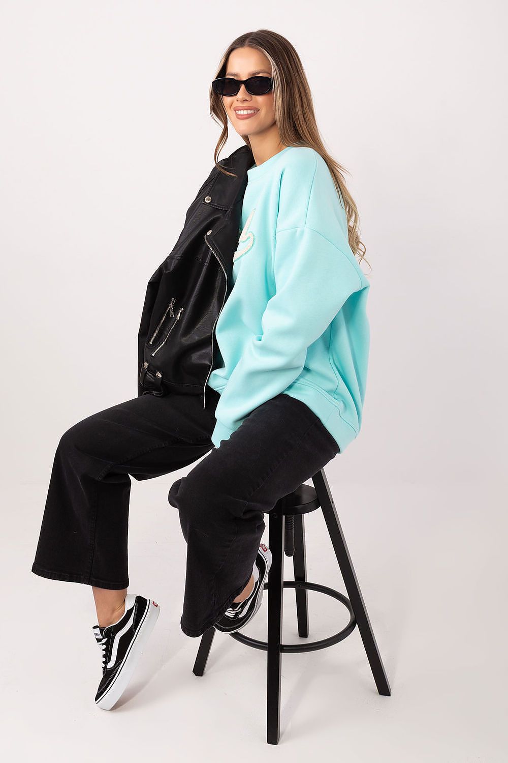 Women's sweatshirt green long sleeves side view