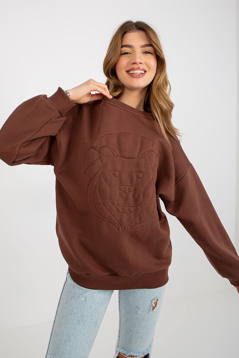 Women's sweatshirt brown casual look