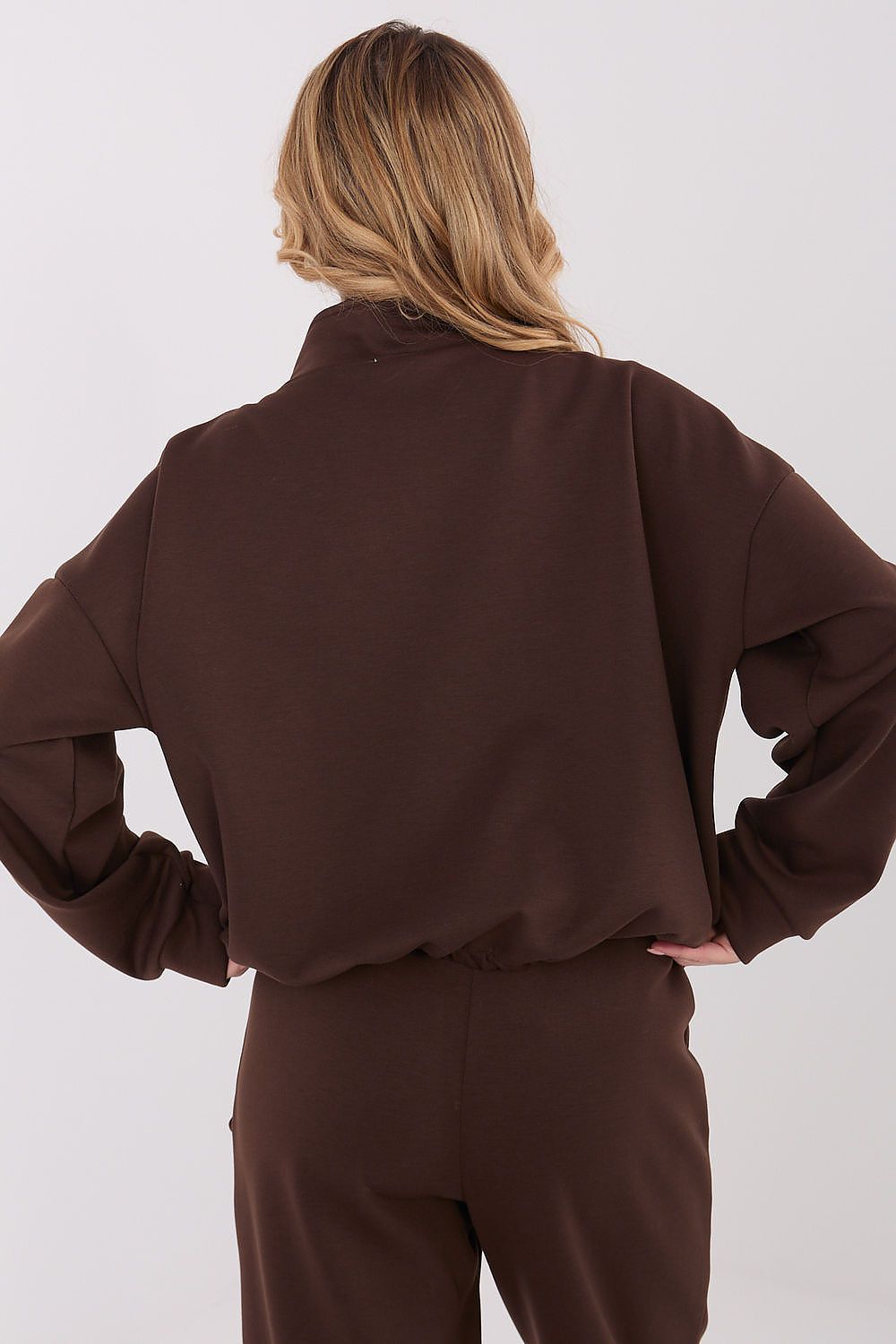 Women's sweatshirt brown casual look