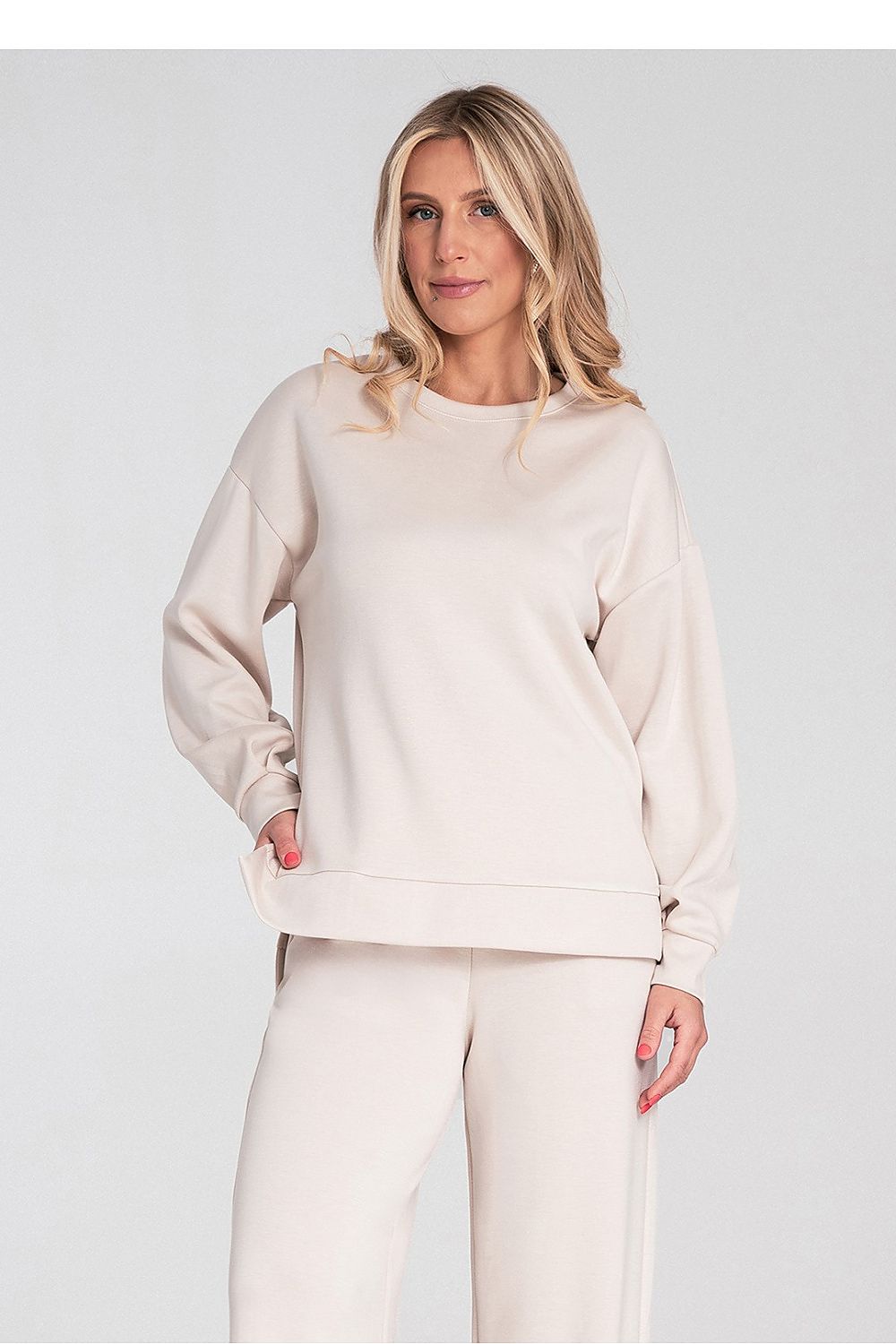 Women's sweatshirt beige high-low hem with side slits front view