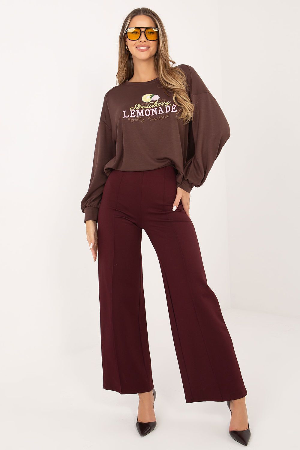 Women's sweatshirt brown graphic print front view