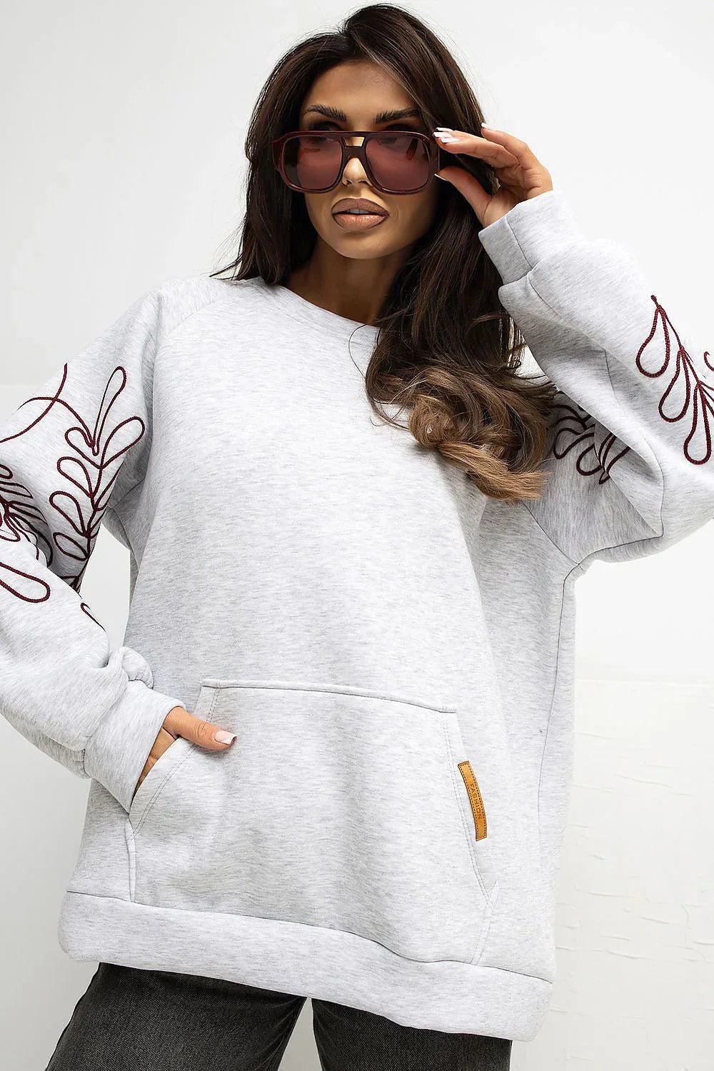Women's sweatshirt Oversized Embroidered Kangaroo Pocket Crew Neck – view 4