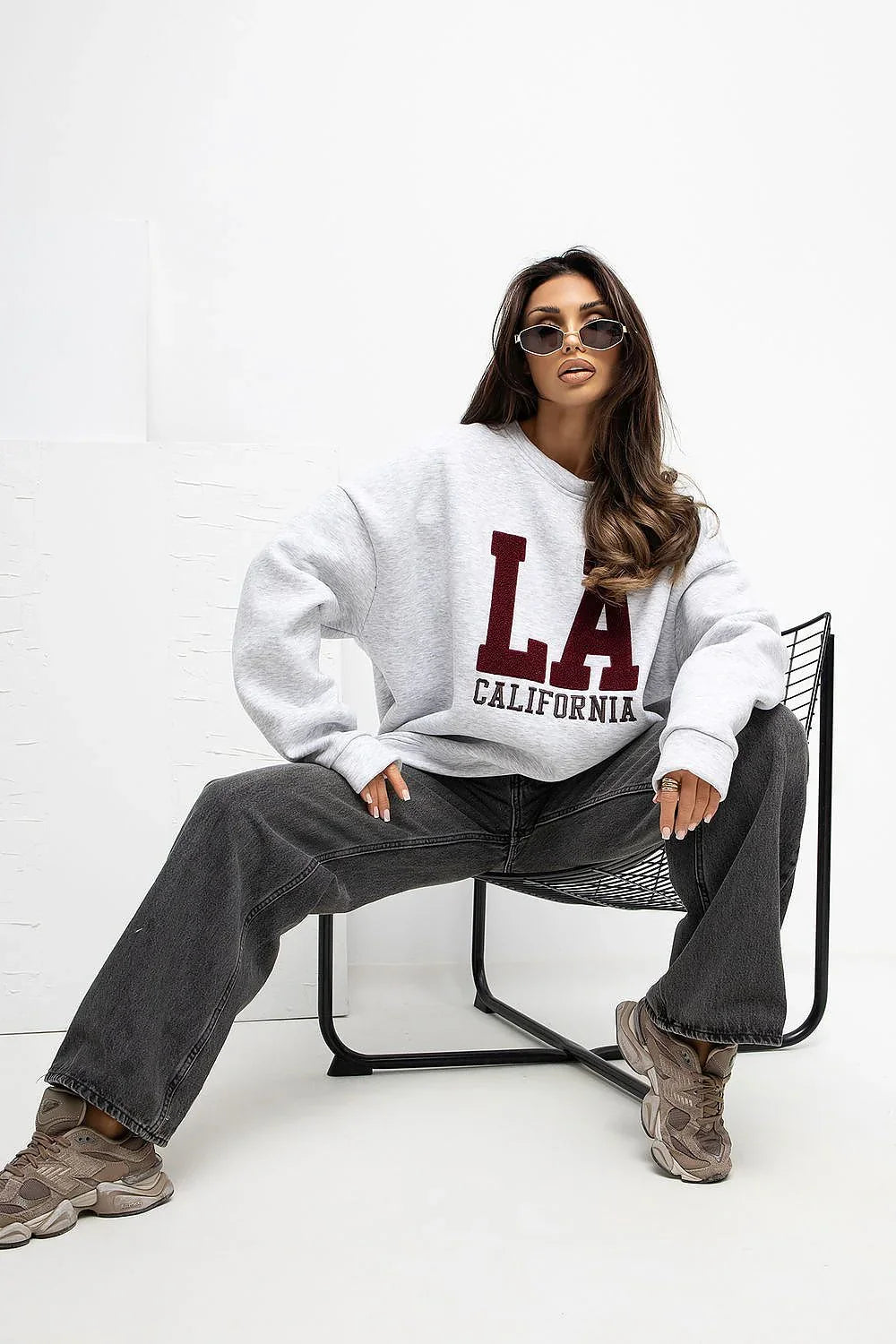 Women's sweatshirt Oversized Embroidered Logo Crew Neck – view 2