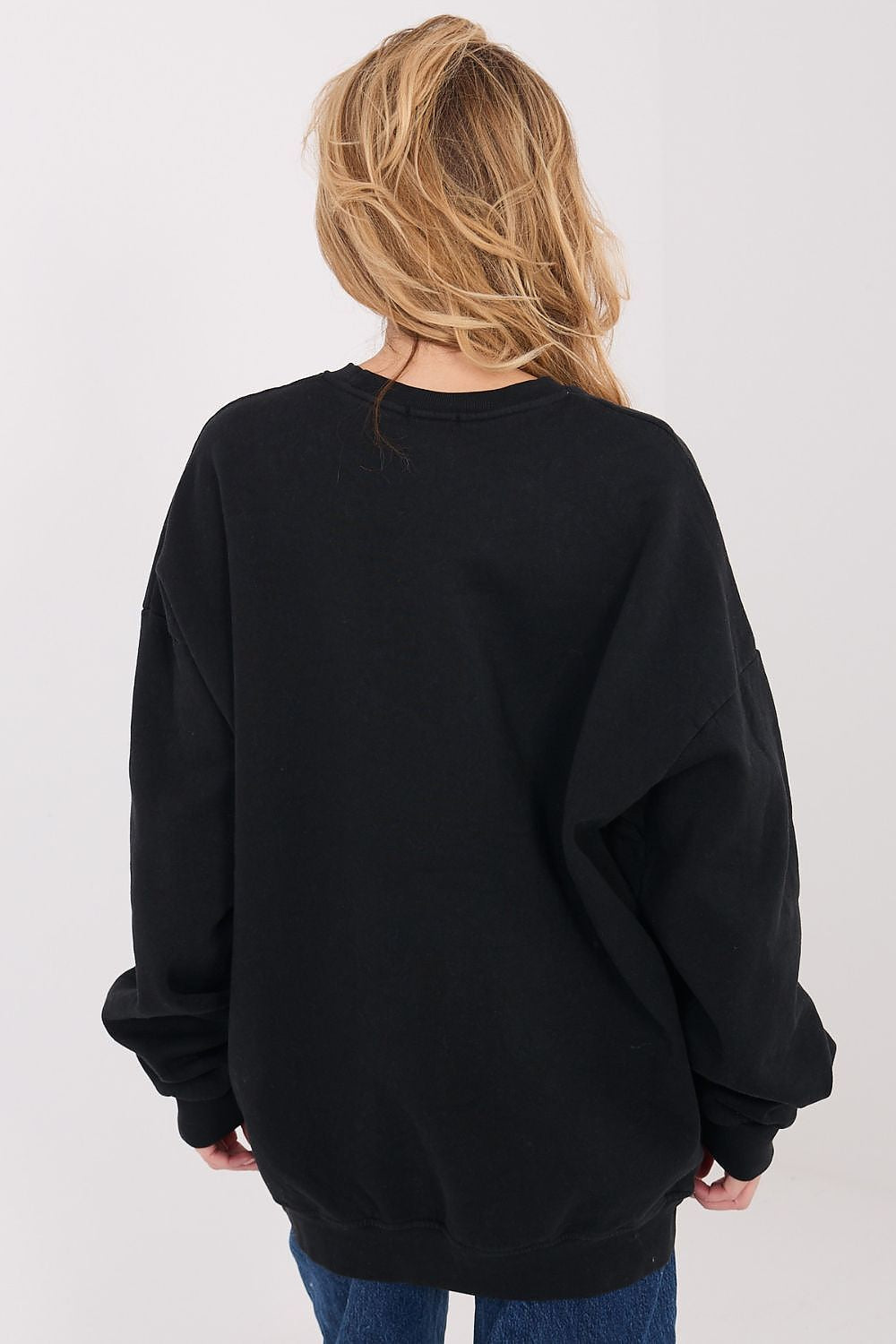 Women's sweatshirt black long sleeves styled view