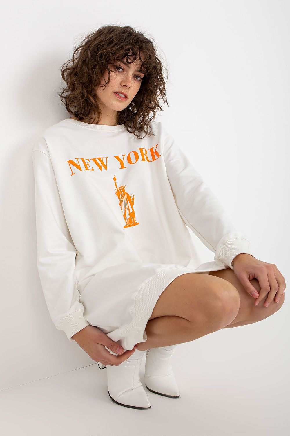 Women's sweatshirt beige printed crew neck front view