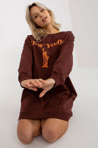 Women's sweatshirt brown long sleeves styled view