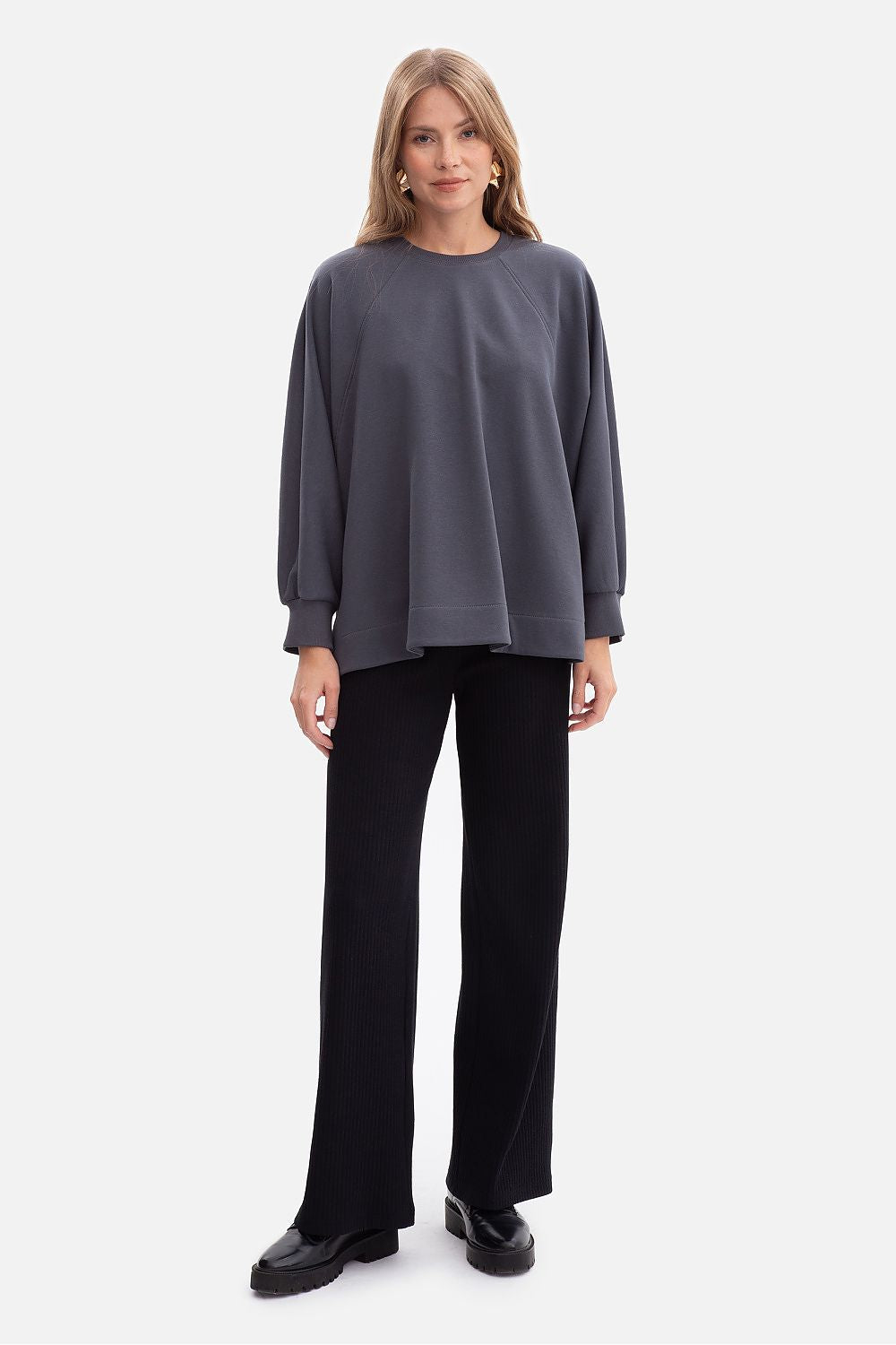 Women's sweatshirt grey side slits alternate view