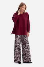 Women's sweatshirt red side slits alternate view